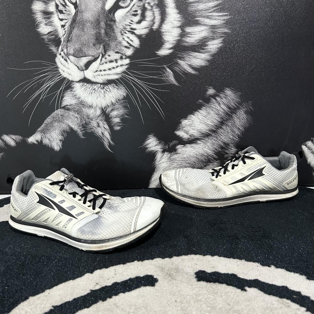 Altra Solstice XT 2 AL0A546V110 Athletic Sneaker Men's 10.5 White Mesh Training